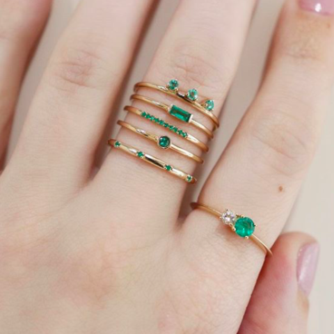 Lily ring (emerald)